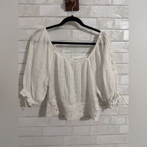 American Eagle white off-shoulder peasant blouse embroidered lace accent M #1203
